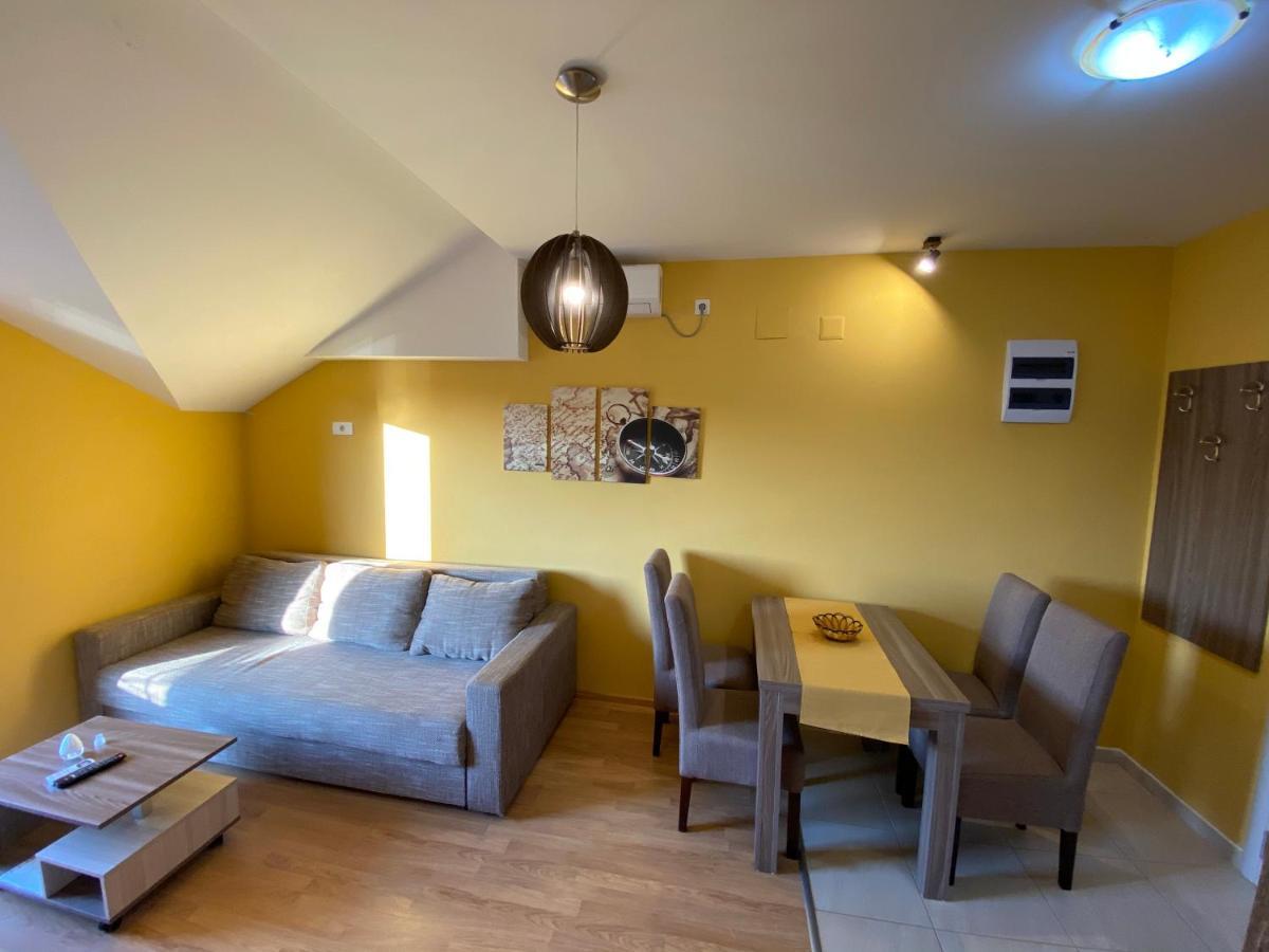 Apartmani Borova 2 Veliko Gradište Dış mekan fotoğraf