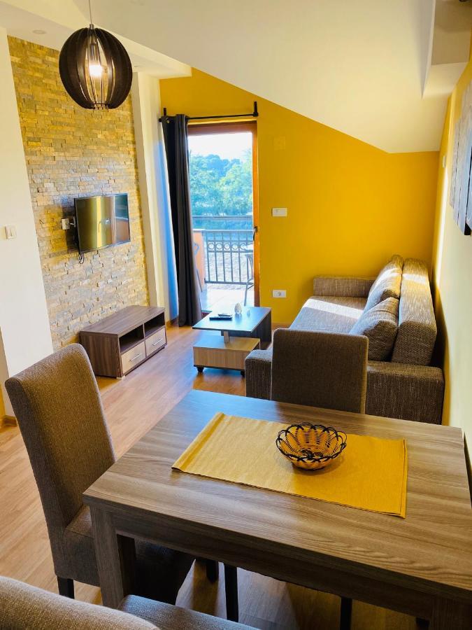Apartmani Borova 2 Veliko Gradište Dış mekan fotoğraf